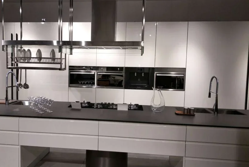 Популярная вытяжка островного  – обзор и цена Commercial Kitchen Outlets